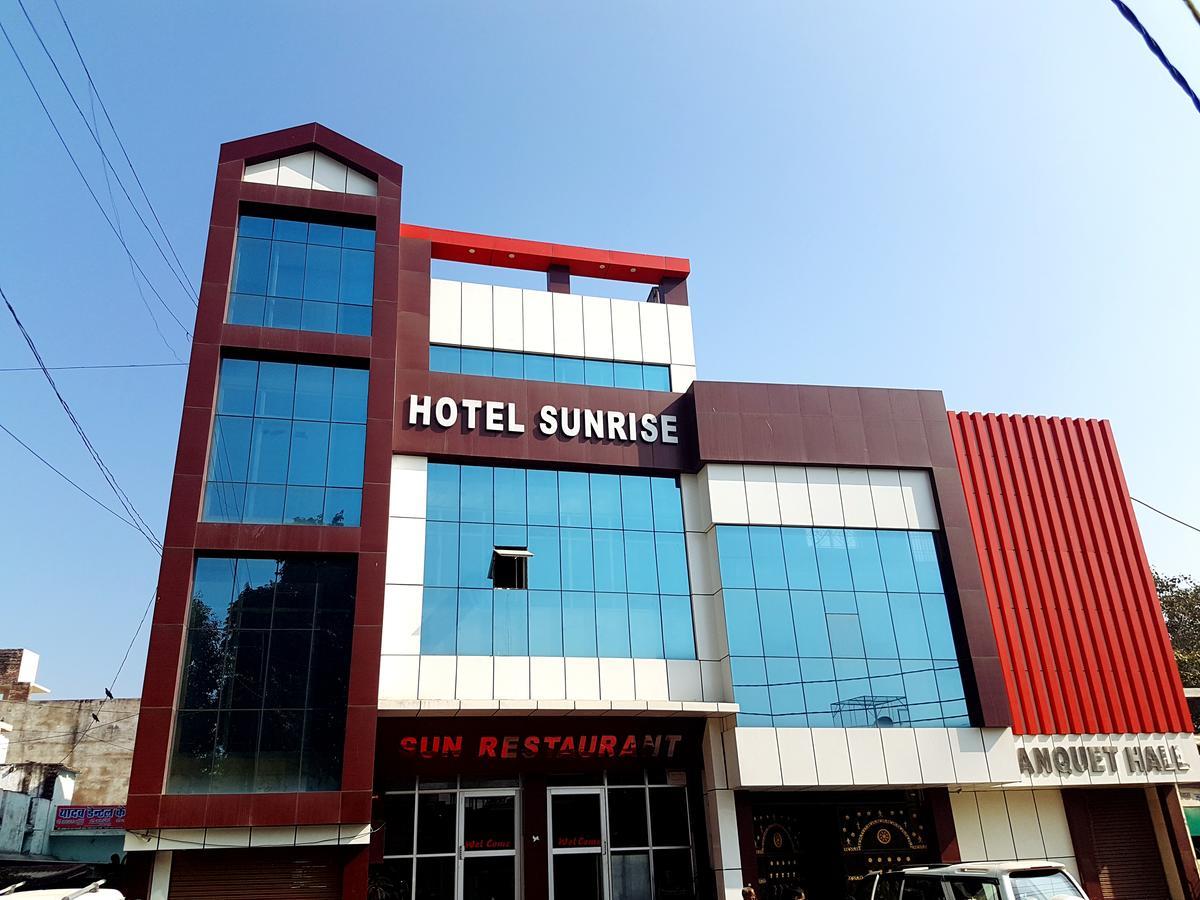 Hotel Sunrise Orai Bagian luar foto